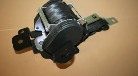 Nissan Qashqai Middle seatbelt (rear) 88854JD000