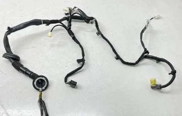 Subaru XV II Front door wiring loom 81821FL200