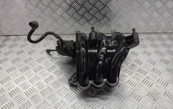Volkswagen Polo IV 9N3 Intake manifold 03D129743J
