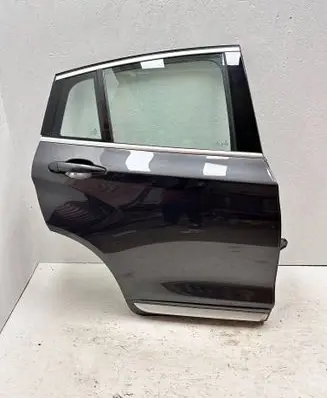 BMW X4 F26 Rear door