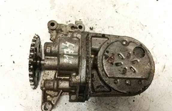 Citroen Saxo Oil pump 9431256021