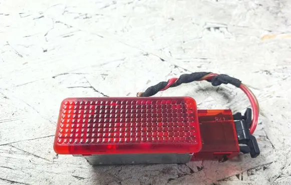 Porsche Cayenne (9PA) Rear door interior light 7L6947411