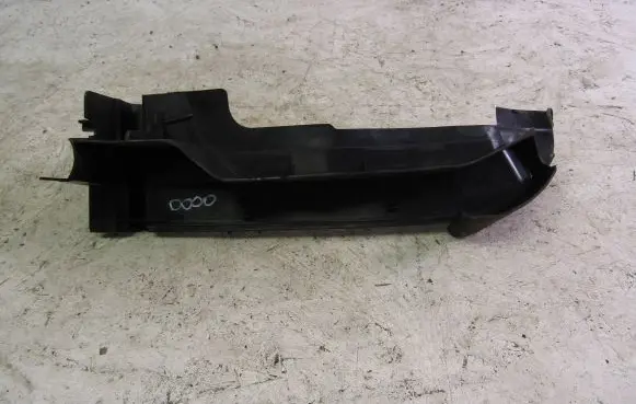 Fender mounting bracket