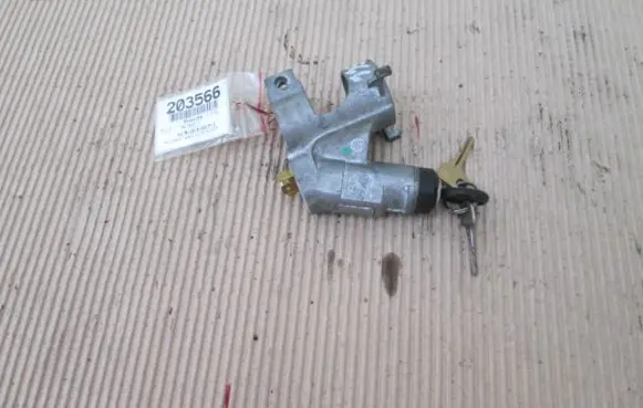 Volkswagen Golf I Ignition lock