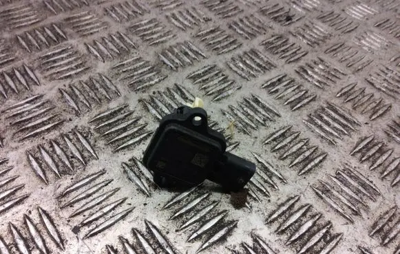 BMW X5 E70 Mass air flow meter 7593624