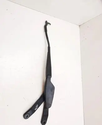 Mercedes-Benz E C207 W207 Front wiper blade arm 3392125813 A207820744