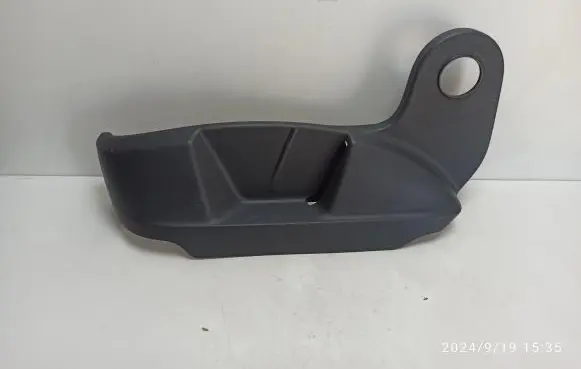 Volkswagen Tiguan Seat trim 5N0881313T