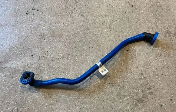 BMW 5 G60 G61 Fuel line pipe 5A022C1