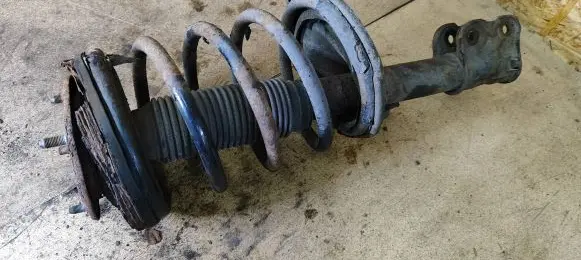 Hyundai Santa Fe Front shock absorber with coil spring
