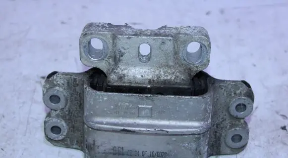 Audi A3 S3 8P Engine mount bracket 1k0199555