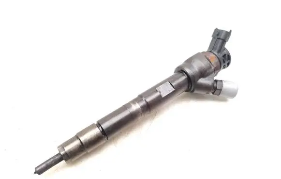 Jaguar XE Fuel injector G4D39K546CA 0445110664
