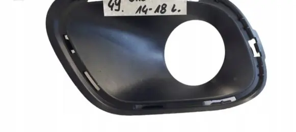 Jeep Cherokee Front fog light trim/grill 68203225AA