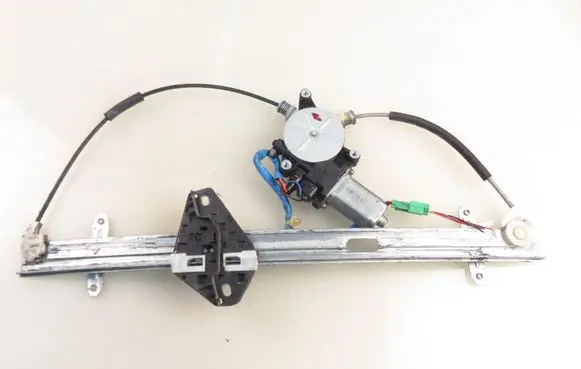 Honda CR-V Front door window regulator with motor
