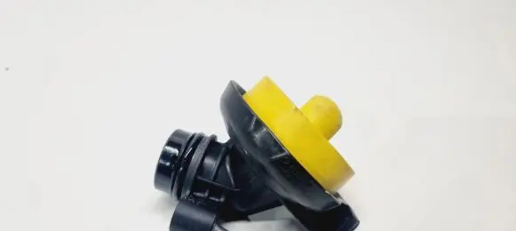 Nissan Qashqai J12 Oil filler cap 152554ED0A 1525900Q0E A2820185400