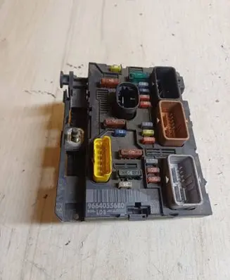 Citroen C4 I Picasso BSM Control unit 9664055680