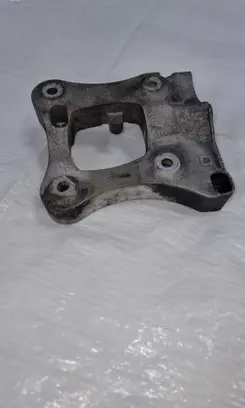 Opel Insignia A A/C compressor mount bracket 55588573
