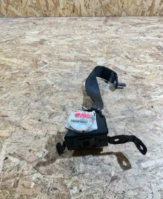 Opel Insignia A Rear seatbelt 13288436 30092013 M203