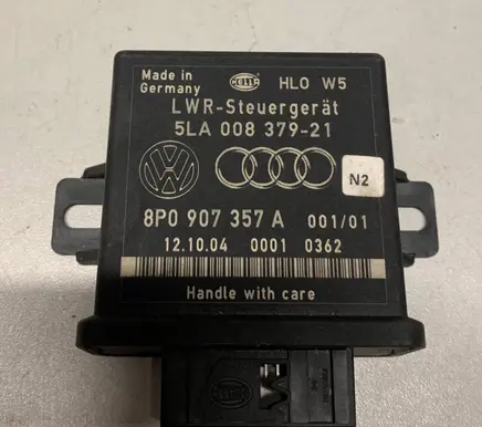 Audi A6 S6 C6 4F Light module LCM 8P0907357A 00010362 5LA00837921