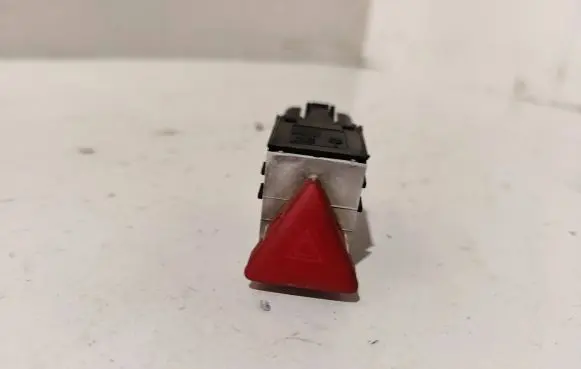 Volkswagen PASSAT B6 Hazard light switch 3c0953509