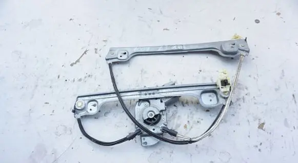 Peugeot 1007 Front window lifting mechanism without motor 