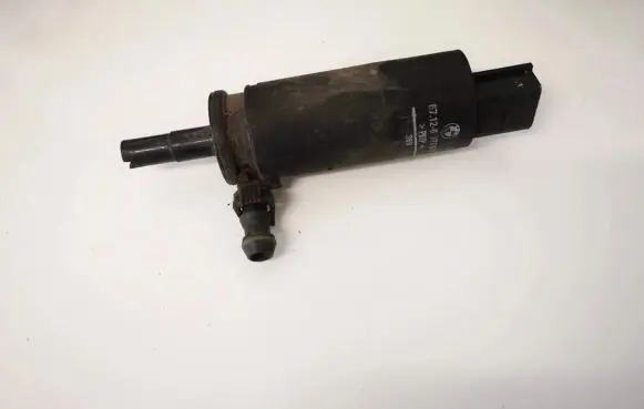 BMW 5 E39 Headlight washer pump 67128377613 67.12-8377613