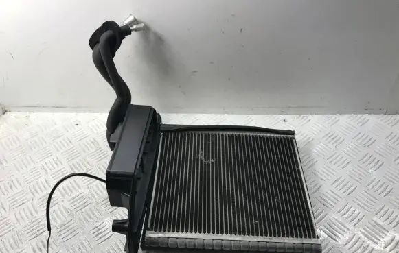 Air conditioning (A/C) radiator (interior)