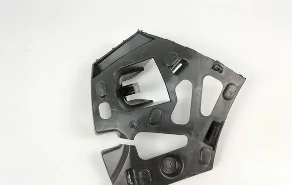 Front bumper mounting bracket