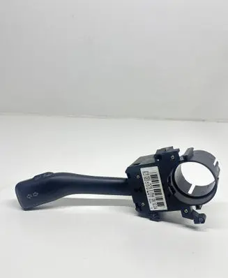 Volkswagen Golf IV Indicator stalk 8L0953513G