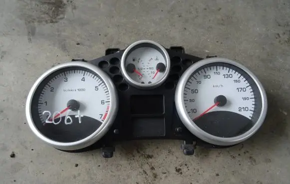 Peugeot 206+ Speedometer (instrument cluster) 9673798980 503001916500 D9BN7LG6L