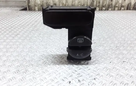 Toyota Corolla E110 Climate control unit 8401012250