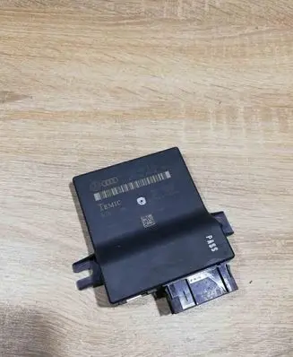 Audi A6 S6 C6 4F Gateway control module 4F0907468D