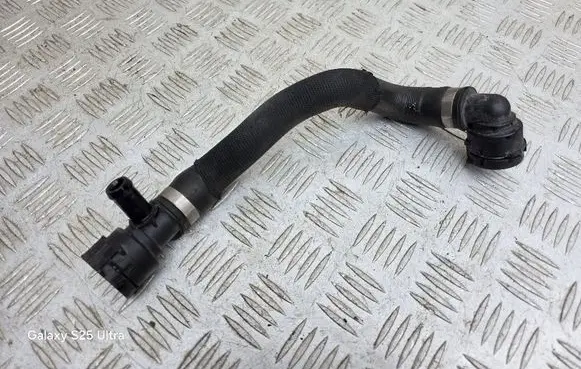 Mercedes-Benz E W213 Engine coolant pipe/hose