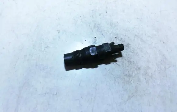 Mercedes-Benz E W124 Fuel injector kca30sd27 047