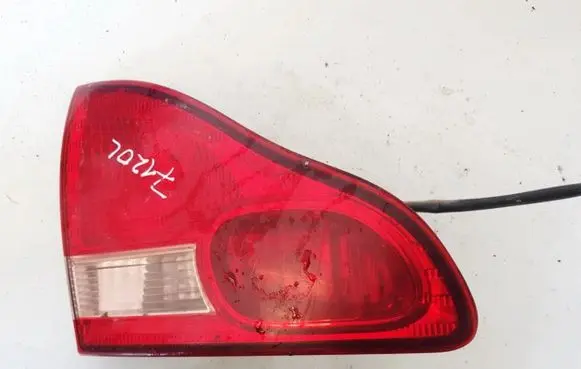 Toyota Avensis Verso Tailgate rear/tail lights