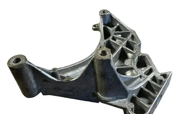 Volkswagen Caddy Engine mounting bracket 03L199207 S19003 KTS113V120