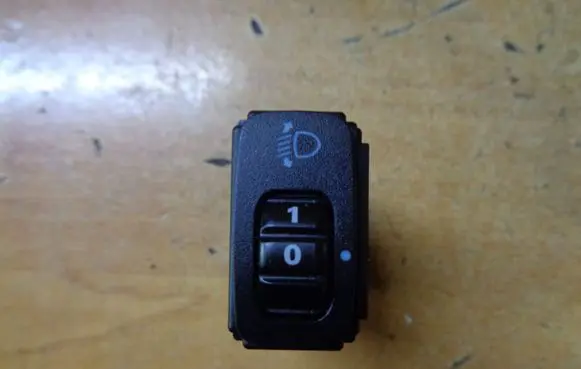 Mitsubishi ASX Headlight level height control switch