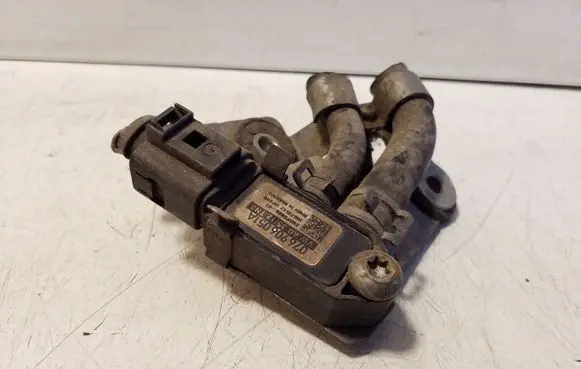 Volkswagen Golf V Exhaust gas pressure sensor 076906051A