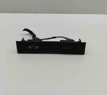 BMW 7 E38 AUX in-socket connector 8368346 8368345
