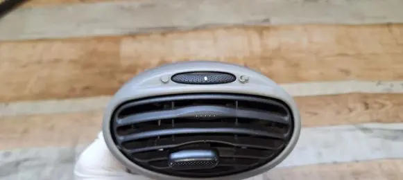 Ford Focus Dashboard side air vent grill/cover trim 98AB19893