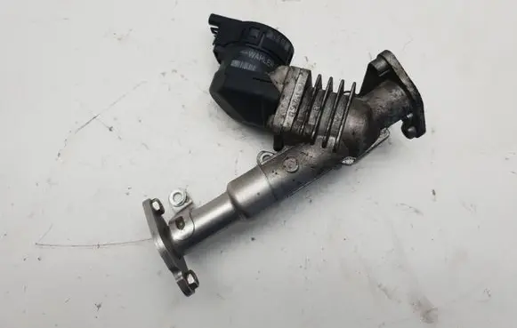 BMW 3 E90 E91 EGR valve 7563241