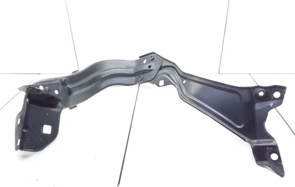 Mercedes-Benz C W203 Headlight/headlamp mounting bracket