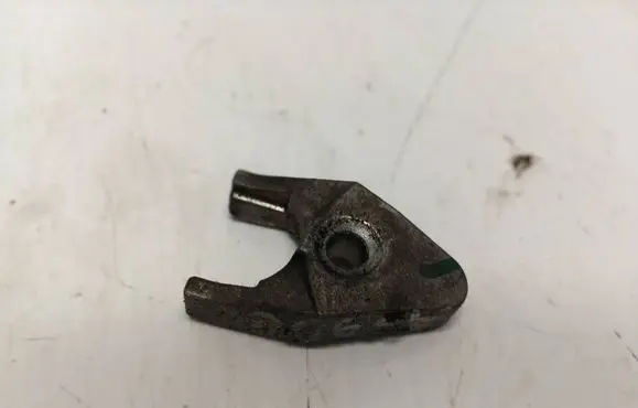 Toyota Avensis T250 Fuel Injector clamp holder 