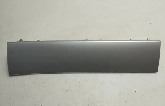 Volkswagen Touareg II Panel trim 7P1 858 418