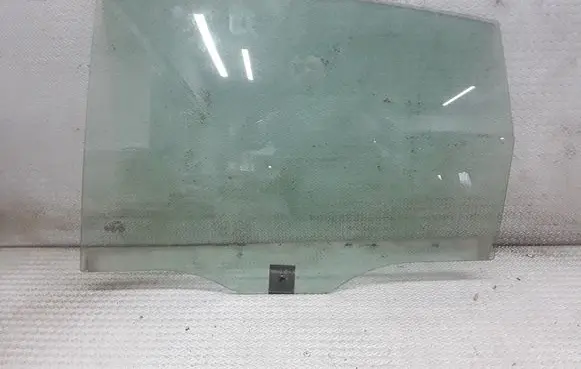 Rear door window glass