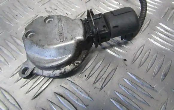 Audi A4 S4 B5 8D Camshaft position sensor 058905161b 0232101024