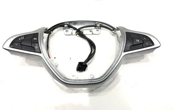 Dacia Duster II Steering wheel buttons/switches 484007487R
