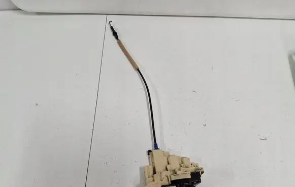 Fiat Panda III Rear door lock 520184680