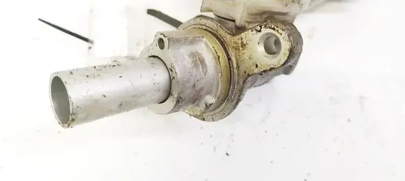 Toyota Avensis T270 Master brake cylinder 