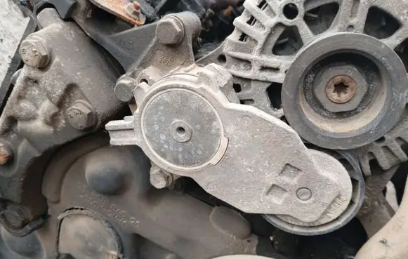 Citroen C3 Generator/alternator belt tensioner