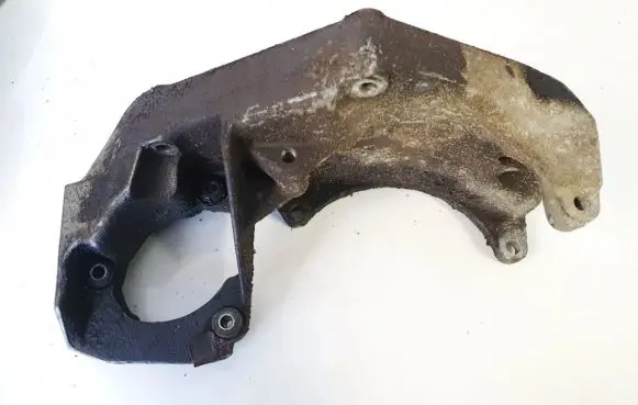 Mercedes-Benz C W203 Engine mounting bracket a111151135
